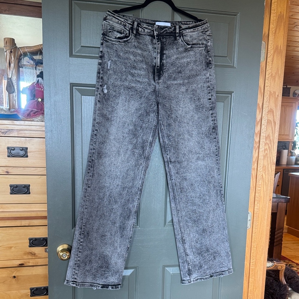 VERVET BY FLYING MONKEY Women's Washed Black Straight Leg Jeans